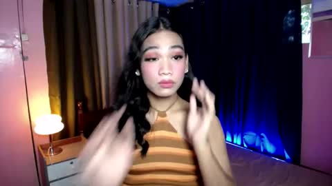 Snapshot of vvgirlxx chatting on 09/21/25, 06:37 Vv online show from 09/21/25, 06:37