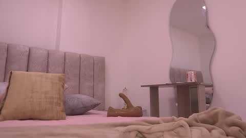 Violeta online show from 11/11/25, 03:06