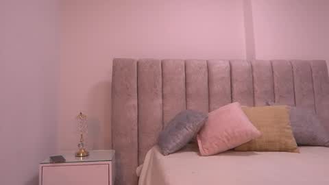 Violeta online show from 12/03/25, 03:03