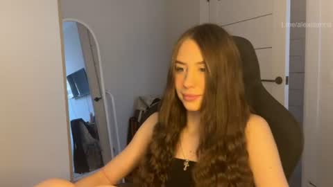 Snapshot of vx_arina chatting on 07/08/26, 11:58 Arina online show from 07/08/26, 11:58