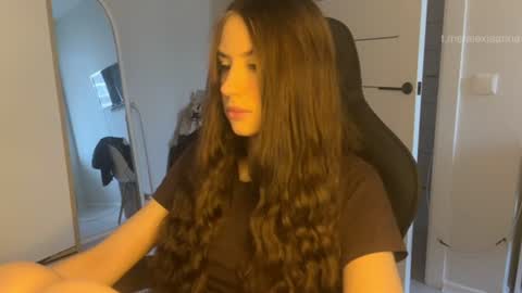 Snapshot of vx_arina chatting on 07/09/26, 12:09 Arina online show from 07/09/26, 12:09