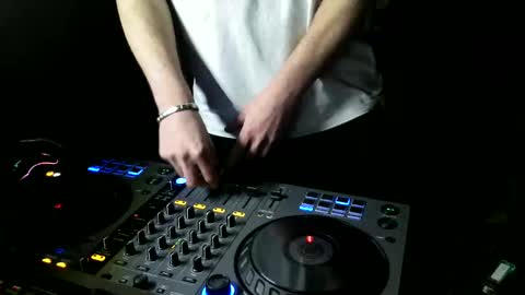 Snapshot of vybzkartel1987 chatting on 02/18/26, 05:25 VybzKartel online show from 02/18/26, 05:25