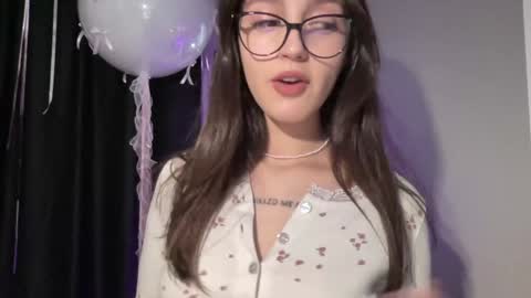 Alice  Before pvt write to me in PM  online show from 01/27/25, 09:33