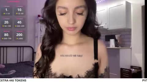 Alice  Before pvt write to me in PM  online show from 10/05/25, 09:02