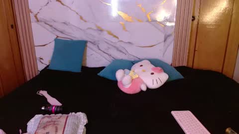 kitty SUPORT ME AND MY BABY SINGLE MOMY online show from 06/22/26, 04:48