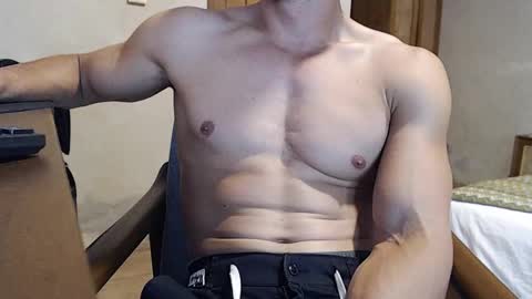 Snapshot of w_witcher chatting on 02/18/25, 04:58 w_witcher online show from 02/18/25, 04:58