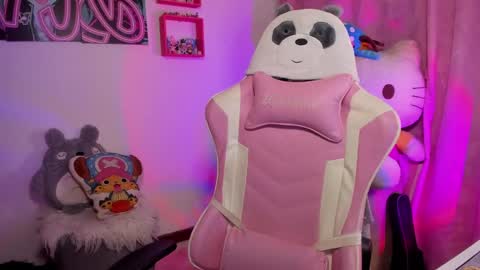 AIKA  online show from 09/22/25, 10:34