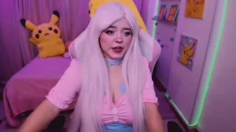 Snapshot of waifumochi_chan chatting on 05/11/26, 01:44 online show from 05/11/26, 01:44