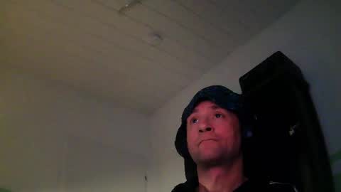 Snapshot of wailersgun chatting on 02/25/25, 10:39 wailersgun online show from 02/25/25, 10:39