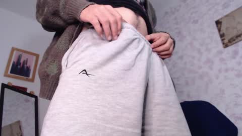 Snapshot of wake_and_bakee chatting on 12/22/24, 07:54 John online show from 12/22/24, 07:54