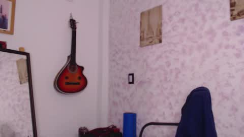 Snapshot of wake_and_bakee chatting on 09/18/25, 01:18 John online show from 09/18/25, 01:18