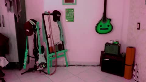 Snapshot of wake_and_bakee chatting on 10/14/25, 09:26 John online show from 10/14/25, 09:26