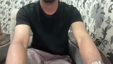 Snapshot of wakeawake chatting on 05/26/26, 02:35 boy1 online show from 05/26/26, 02:35