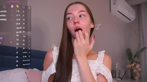  Lina online show from 11/03/25, 04:36