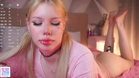  Lina online show from 04/19/26, 08:00