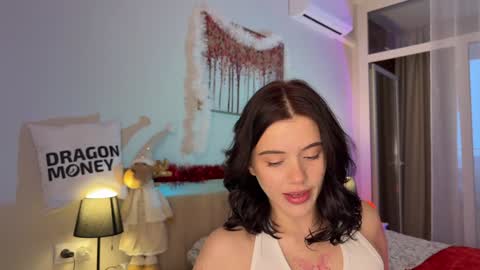 Snapshot of waki_lucky chatting on 12/21/24, 11:01 Mia online show from 12/21/24, 11:01