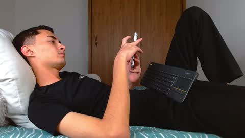 wal jones online show from 12/21/25, 04:30