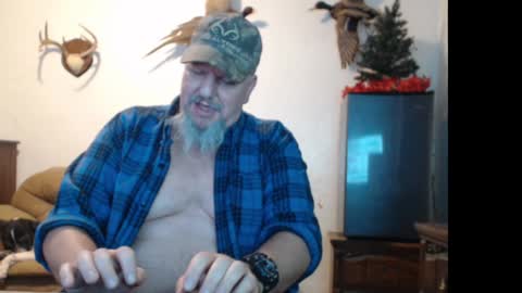 Snapshot of walkingbird chatting on 12/22/24, 12:39 walkingbird online show from 12/22/24, 12:39