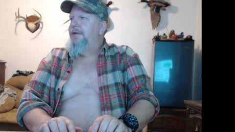 Snapshot of walkingbird chatting on 01/23/25, 10:44 walkingbird online show from 01/23/25, 10:44