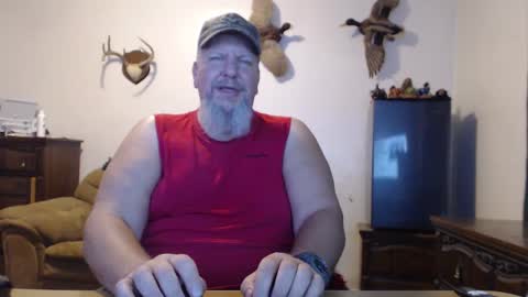 Snapshot of walkingbird chatting on 09/26/25, 09:41 walkingbird online show from 09/26/25, 09:41