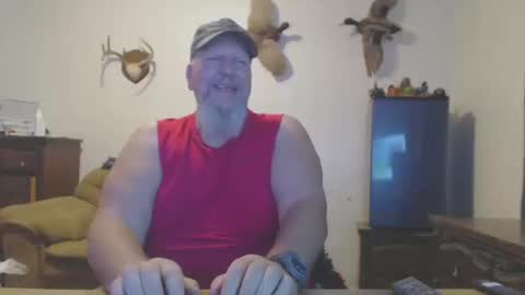 Snapshot of walkingbird chatting on 10/11/25, 02:33 walkingbird online show from 10/11/25, 02:33