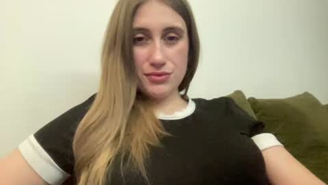 walkiria19 online show from 02/10/26, 06:56