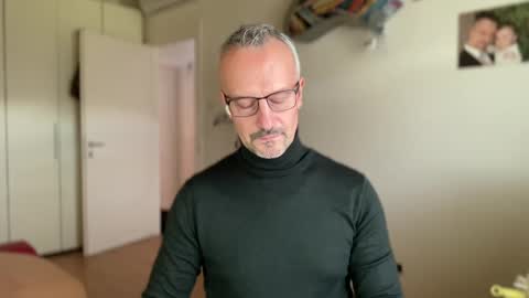 Snapshot of walky78 chatting on 01/24/25, 02:51 walky78 online show from 01/24/25, 02:51