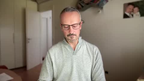 Snapshot of walky78 chatting on 02/13/25, 01:48 walky78 online show from 02/13/25, 01:48