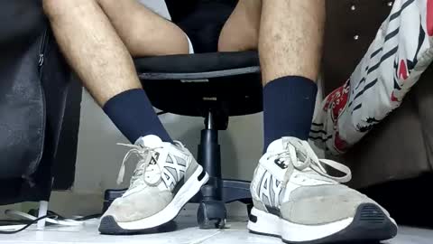 Snapshot of waltherfeet_ chatting on 05/27/26, 01:57 WaltherFeet online show from 05/27/26, 01:57