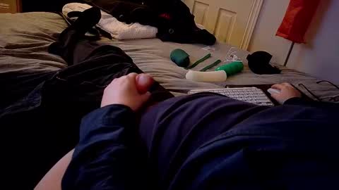 I love the ol in-n-out  online show from 03/27/26, 02:06