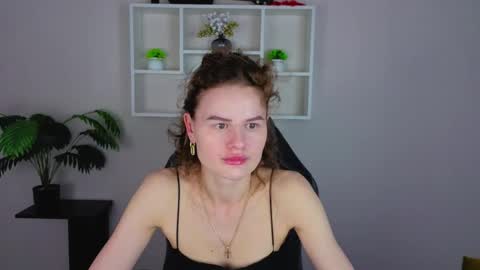 Snapshot of wanda_gomez chatting on 05/15/26, 01:51 Wanda online show from 05/15/26, 01:51