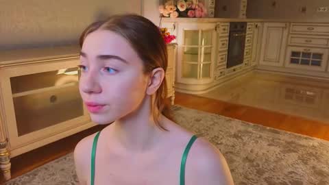 hello guys im Lilian online show from 10/07/25, 03:04