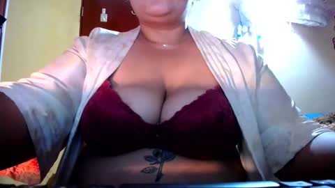 Snapshot of wangda2401 chatting on 09/26/25, 10:19 wangda online show from 09/26/25, 10:19