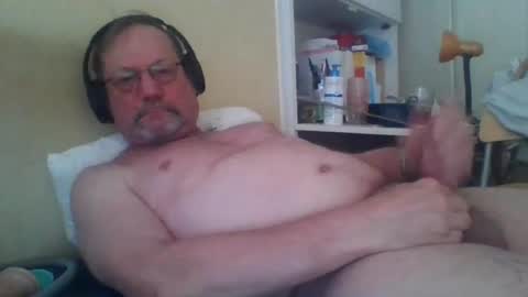 Snapshot of wanky357 chatting on 07/03/26, 01:39 Tibo Love online show from 07/03/26, 01:39
