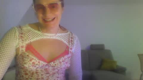 Emilia inst  online show from 12/02/24, 05:37