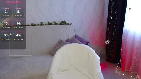 Snapshot of want_emma chatting on 05/12/26, 05:37 Emma online show from 05/12/26, 05:37