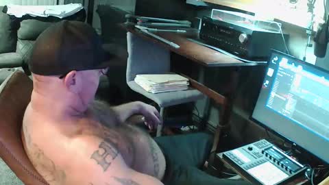 inittogetitin online show from 02/23/26, 07:39