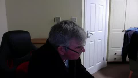 wanttobefree90 online show from 04/17/26, 07:39