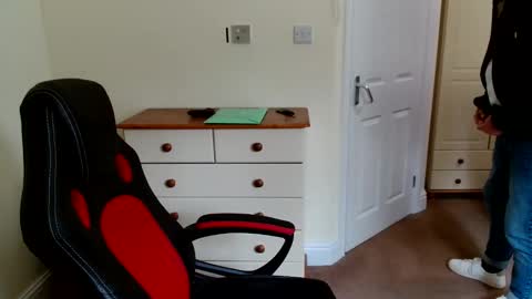 wanttobefree90 online show from 06/03/26, 11:13