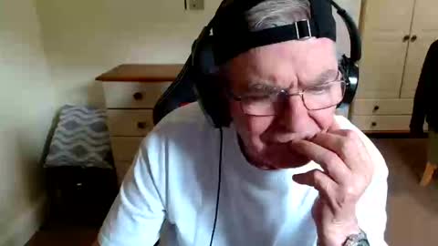 wanttobefree90 online show from 06/04/26, 07:36