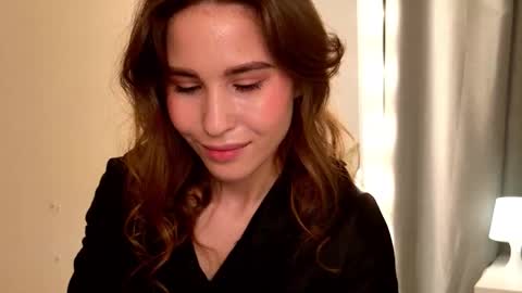 Snapshot of warmbloom chatting on 11/07/25, 09:37 Milana online show from 11/07/25, 09:37