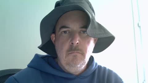 Snapshot of watchmewank40 chatting on 03/06/25, 12:30 Davey online show from 03/06/25, 12:30