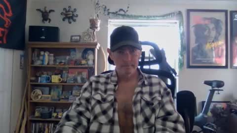 Snapshot of waterfire420 chatting on 02/01/25, 06:19 waterfire420 online show from 02/01/25, 06:19