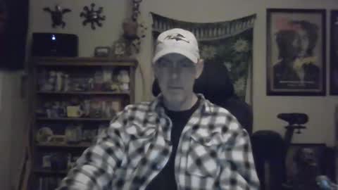 Snapshot of waterfire420 chatting on 02/20/25, 06:28 waterfire420 online show from 02/20/25, 06:28