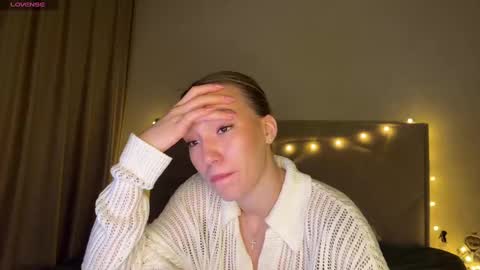 Snapshot of watergirl_ chatting on 01/23/25, 04:41 Im saving up for a new car help me online show from 01/23/25, 04:41