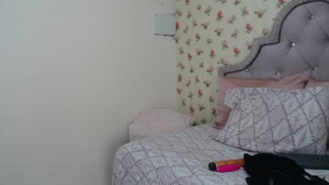 Snapshot of watson_crystal00 chatting on 04/04/26, 01:30 Milf Latina online show from 04/04/26, 01:30