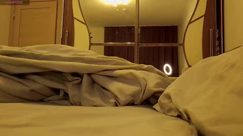 Mina online show from 12/11/24, 02:44