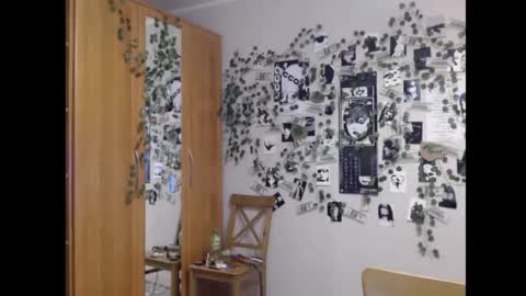 Mina online show from 10/05/25, 05:00