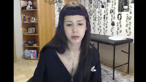 Mina online show from 11/06/25, 08:32