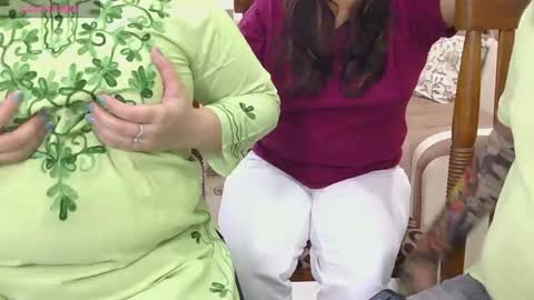 Snapshot of we_are_indian chatting on 09/13/25, 05:29 khushiwife kabirhubby kavyasexy gf online show from 09/13/25, 05:29